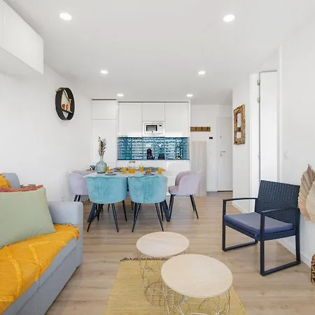 Apartmán Blue Breeze | Pool View, Gym & Balcony *
