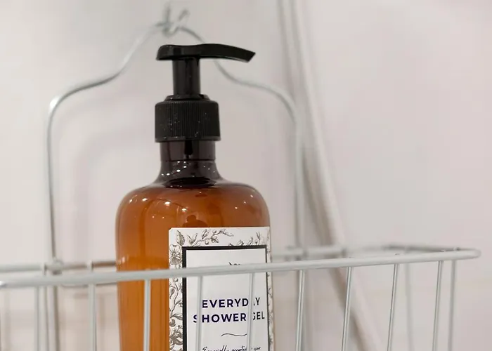 Blue Breeze Espinho | Pool View, Gym & Balcony *