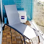 Daire Blue Breeze | Pool View, Gym & Balcony *
