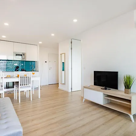 1br Sunny Vibes With Pool