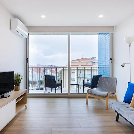 1br Sunny Vibes With Pool Espinho