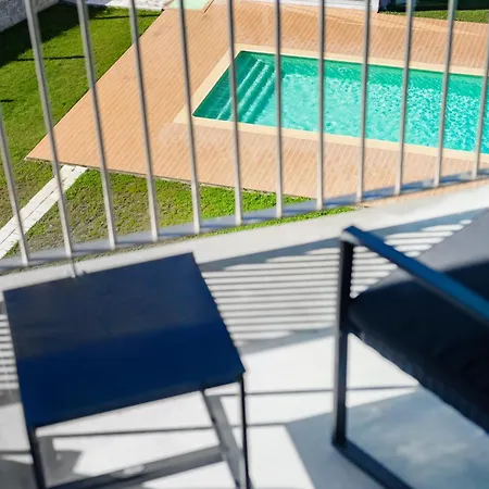Апартаменты 1br Sunny Vibes With Pool