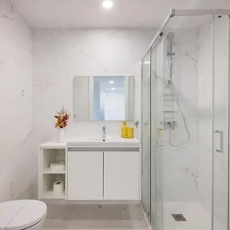 1br Sunny Vibes With Pool Apartman