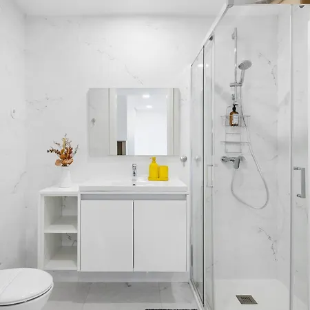 Blue Breeze Espinho | Pool View, Gym & Balcony * إسبِنو