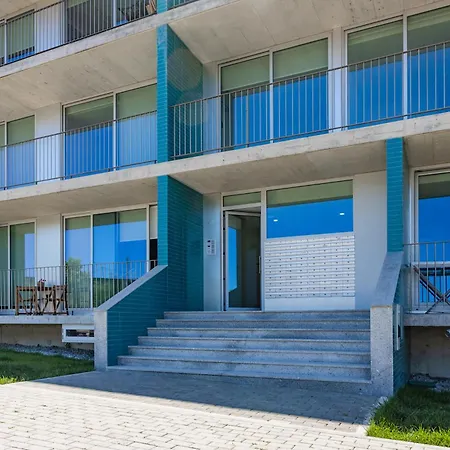 Blue Breeze | Pool View, Gym & Balcony אספיניו