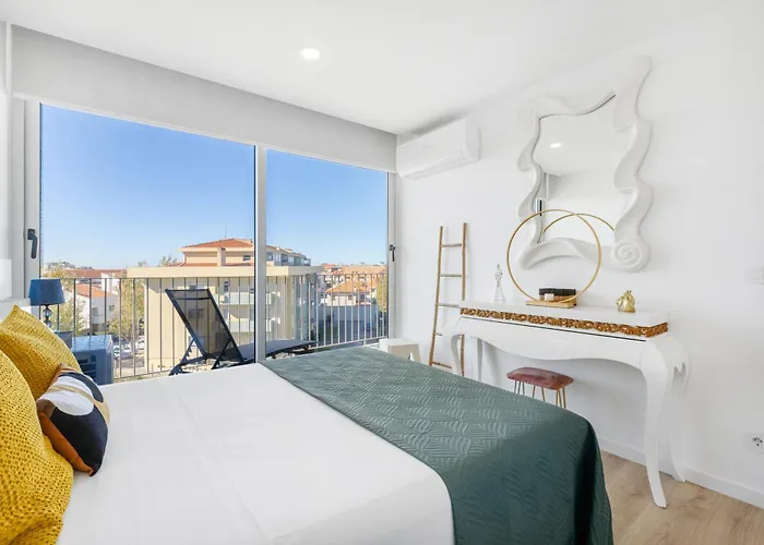 Blue Breeze | Pool View, Gym & Balcony Appartement