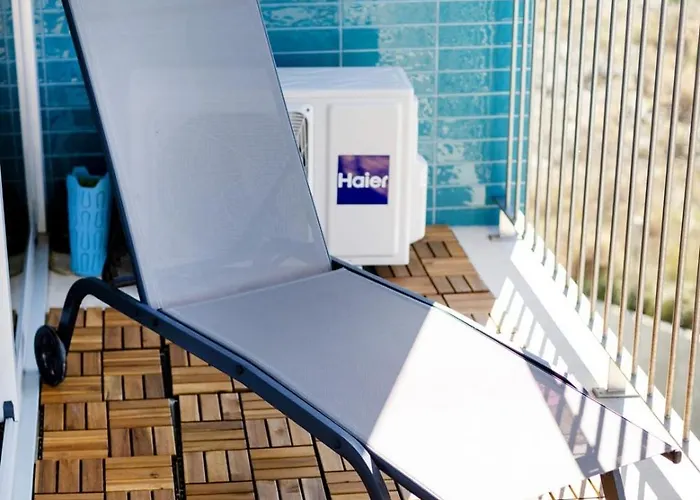 Apartamento Blue Breeze | Pool View, Gym & Balcony *