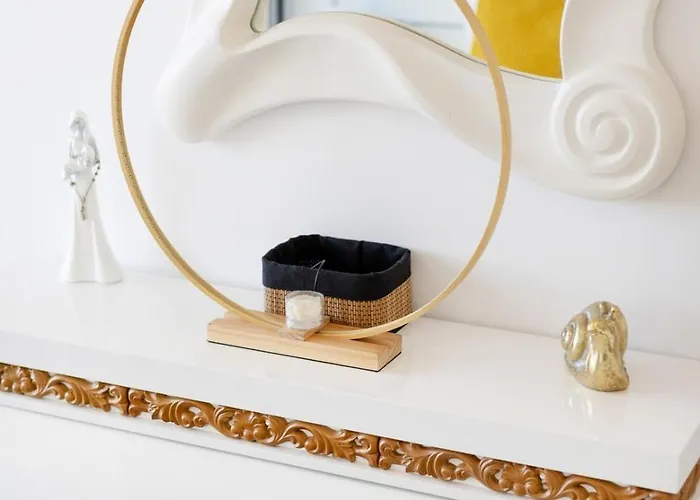 Apartamento Blue Breeze | Pool View, Gym & Balcony *